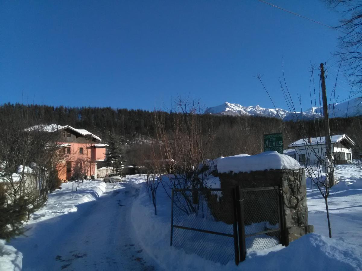Villa Lilia Aprilzi Exterior foto
